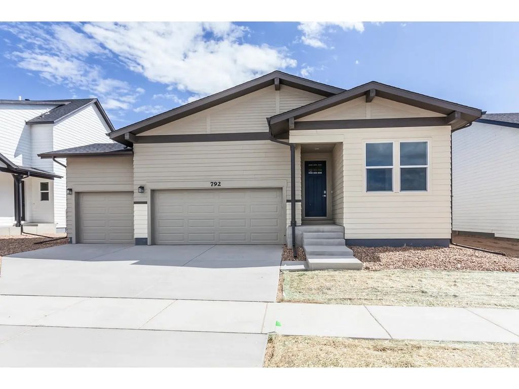 792 Chatter Rd, Windsor