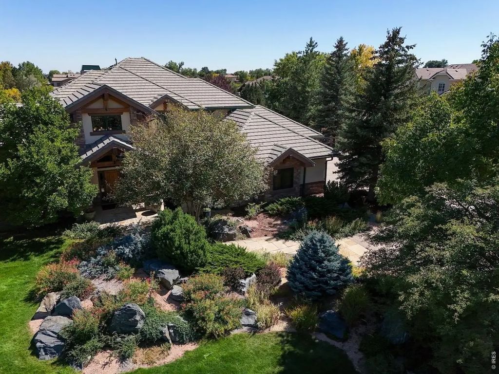 8652 Portico Ln, Longmont