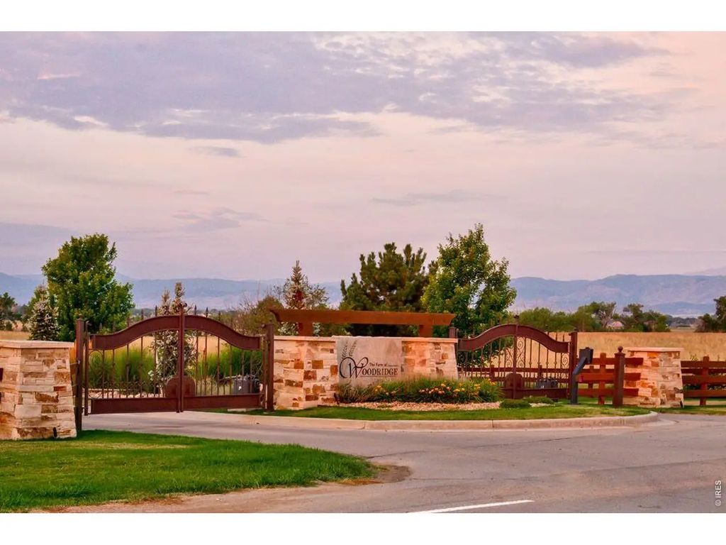 12902 Woodridge Dr, Longmont
