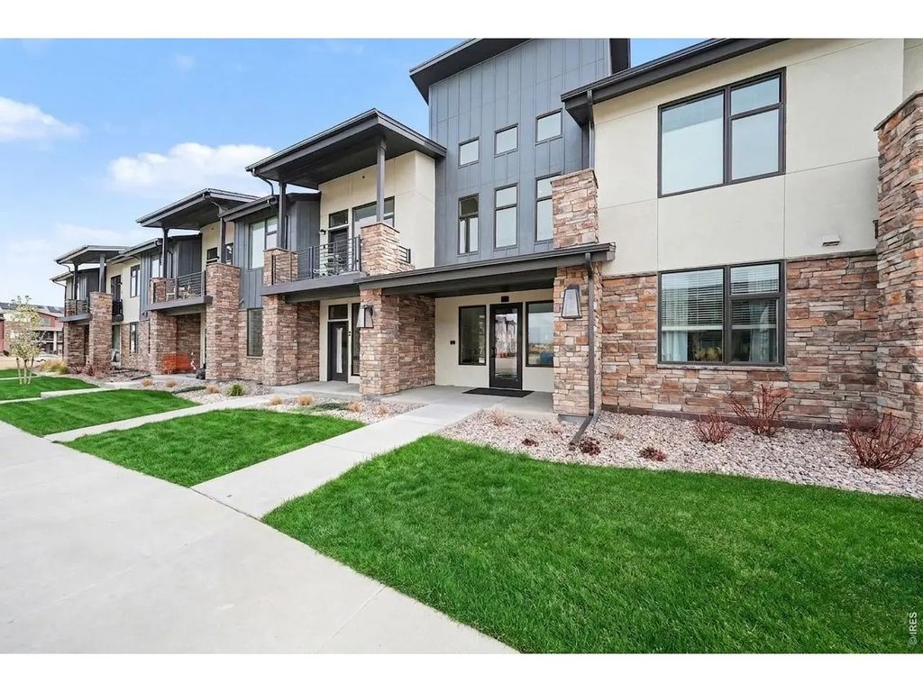 827 Schlagel St 2, Fort Collins