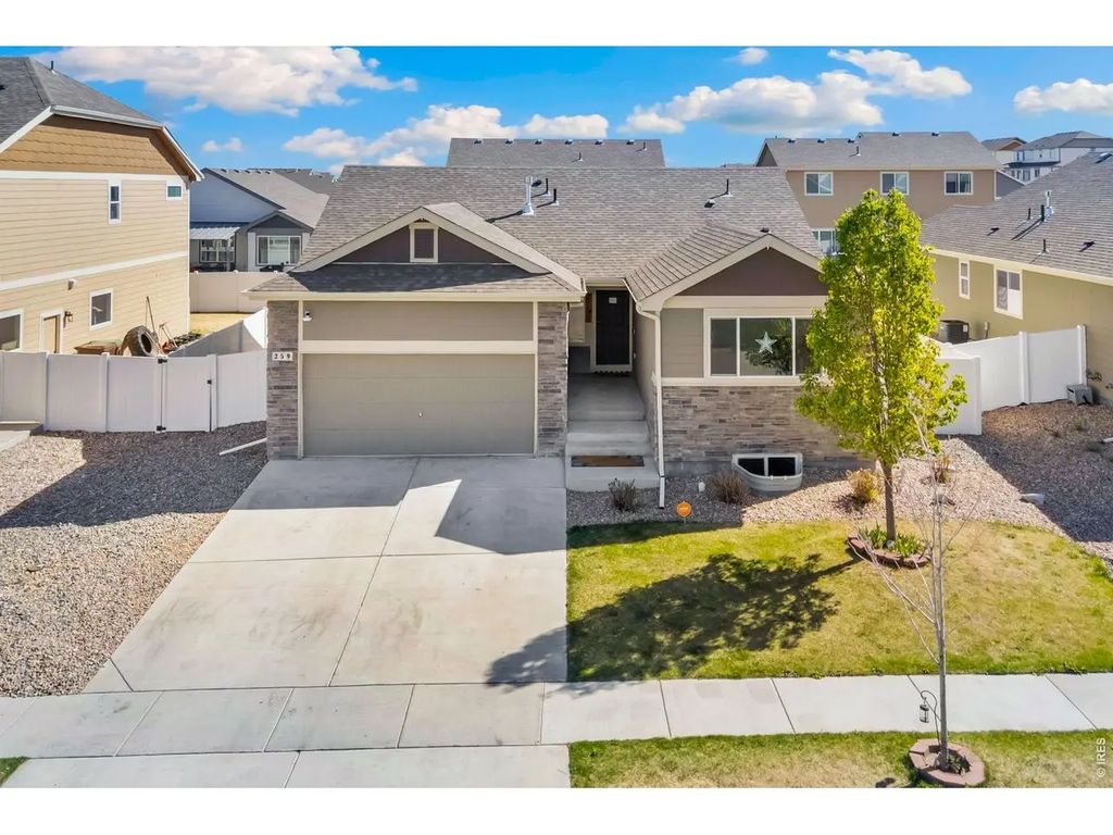 259 Castle Dr, Severance