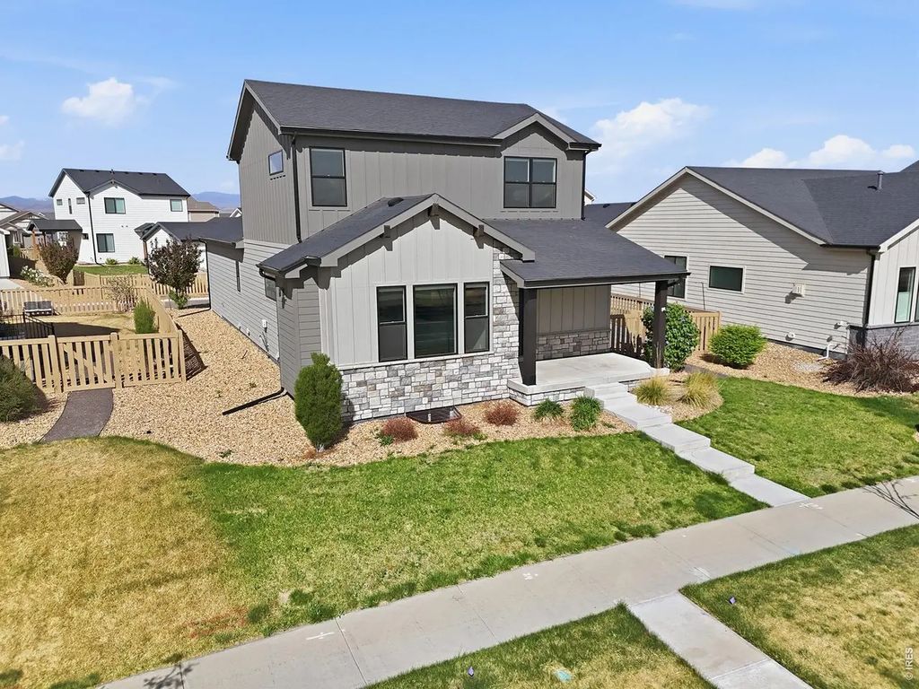 5197 School House Dr, Timnath
