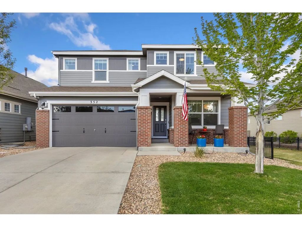 352 Baja Dr, Windsor