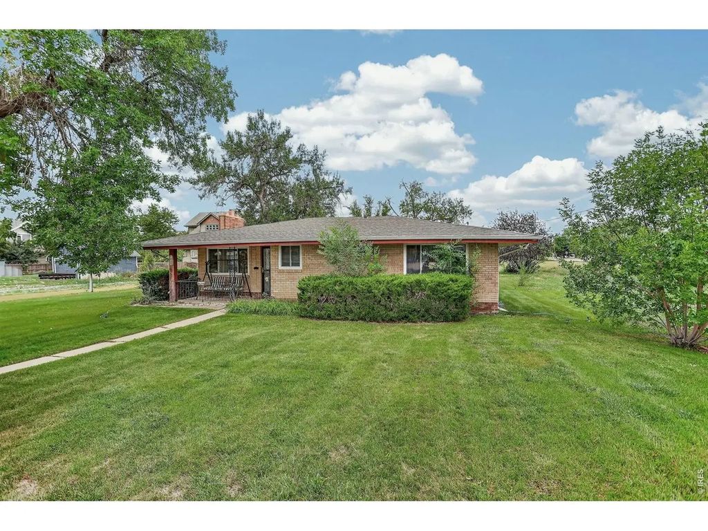 1035 N 4th St, Berthoud