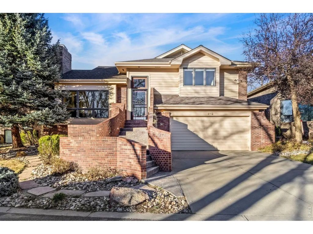 1912 Cottonwood Point Dr, Fort Collins
