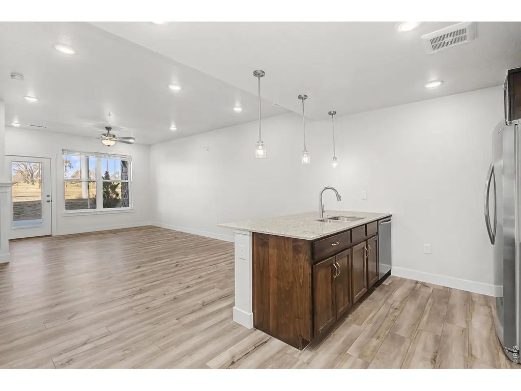 265 High Point Dr 102, Longmont