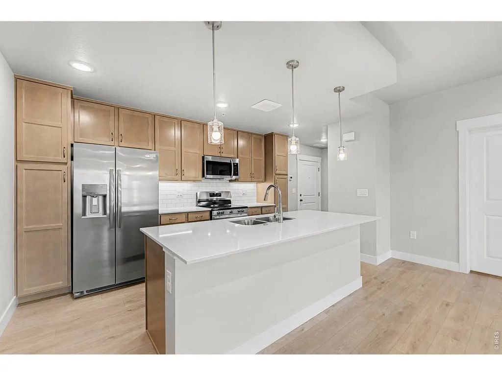 265 High Point Dr 103, Longmont