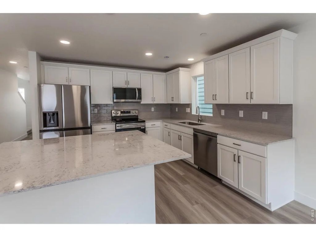 947 Trumpet Ln, Windsor
