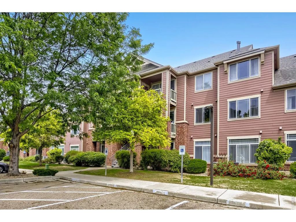 804 Summer Hawk Dr 5207, Longmont