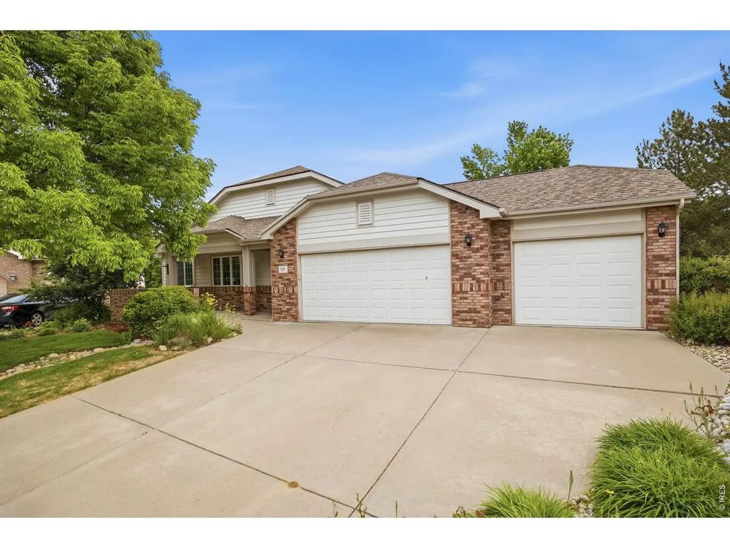 757 Pioneer Pl, Windsor