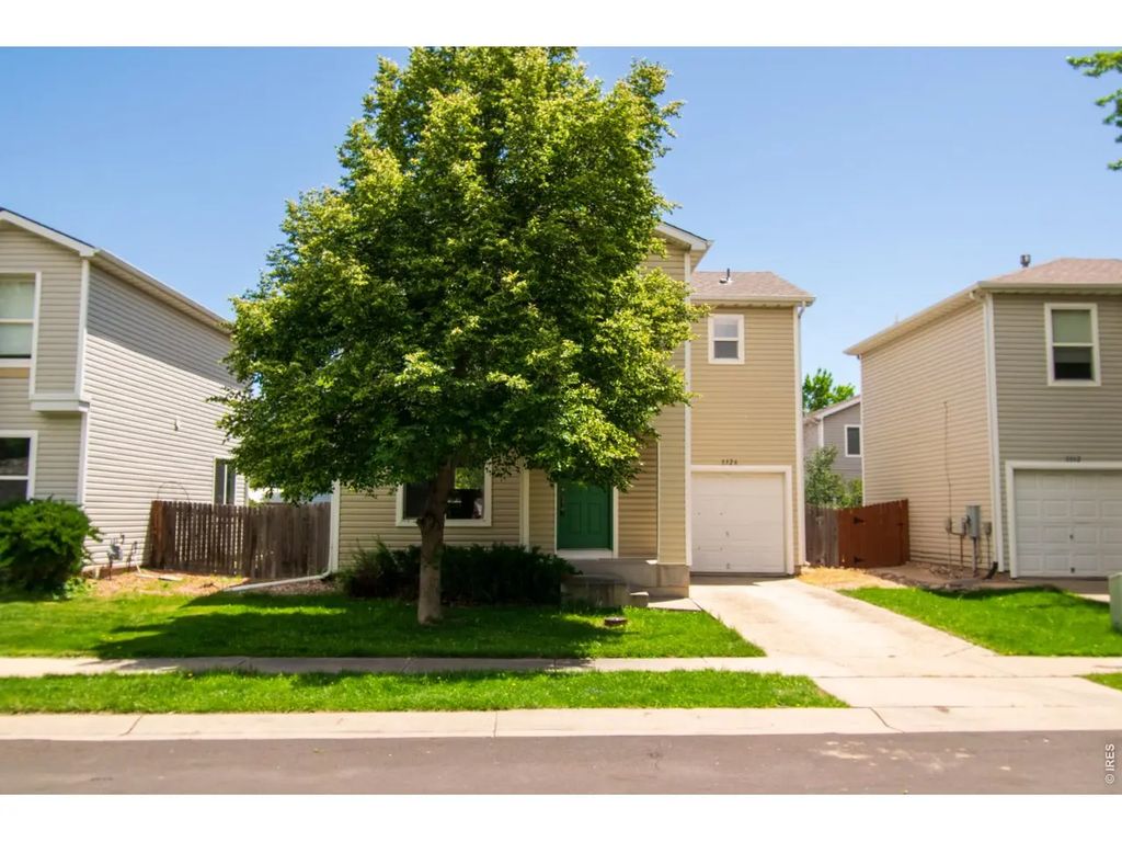 3326 Warren Farm Dr, Fort Collins
