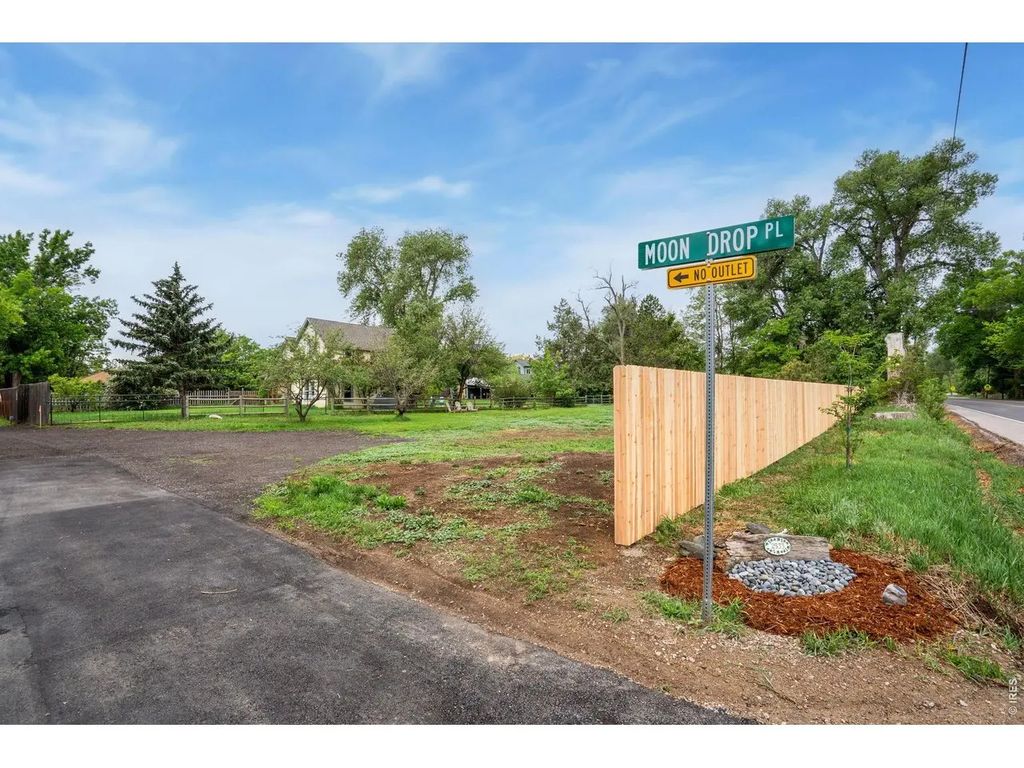 685 Moon Drop Pl, Fort Collins