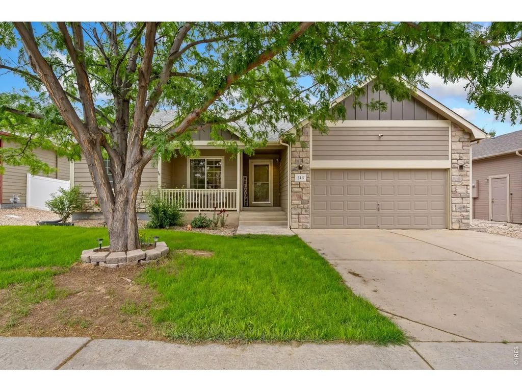 213 Sand Grouse Dr, Loveland