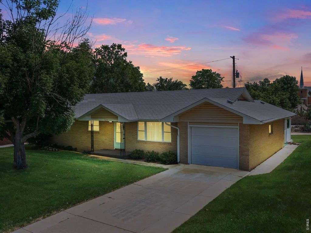 820 10th St, Berthoud