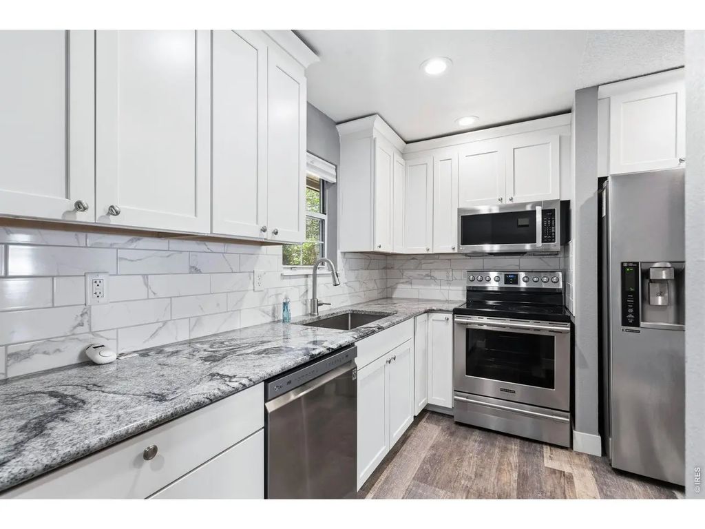 720 City Park Ave B-214, Fort Collins