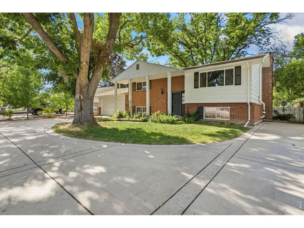 703 W 29th St, Loveland