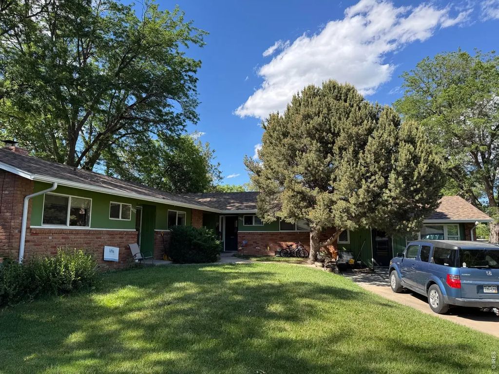 1405 Robertson St, Fort Collins