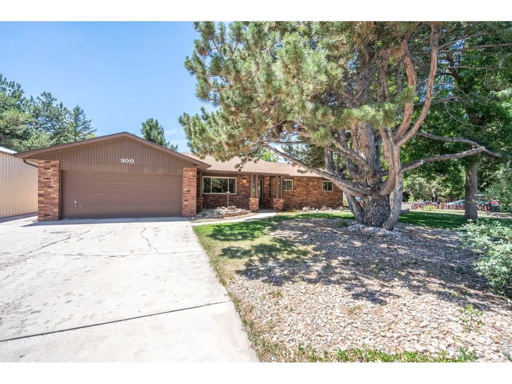 300 Ranch Acres Dr, Loveland