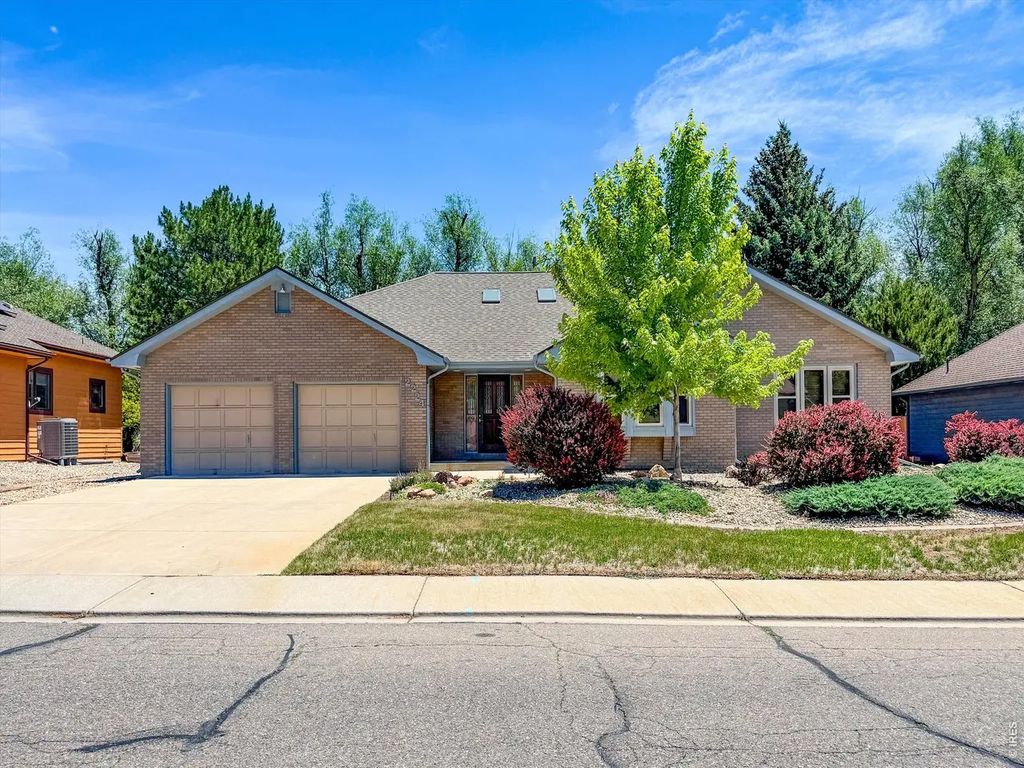 2224 Spindrift Dr, Longmont