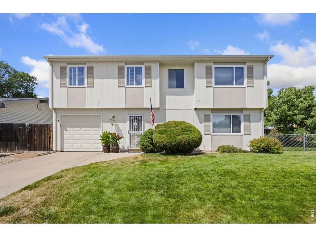150 Sunflower Dr, Windsor