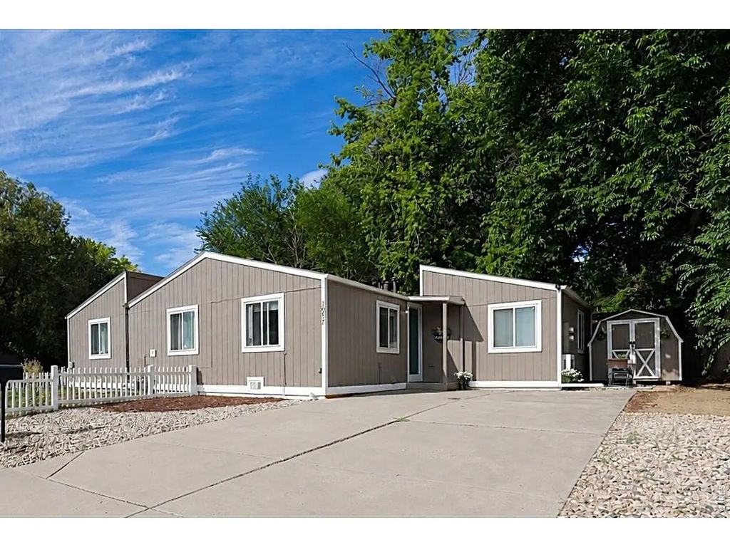 1057 E 5th St, Loveland