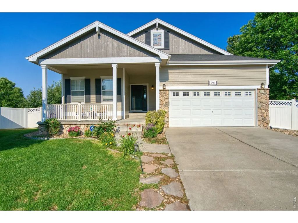 290 Clark Ct, Windsor