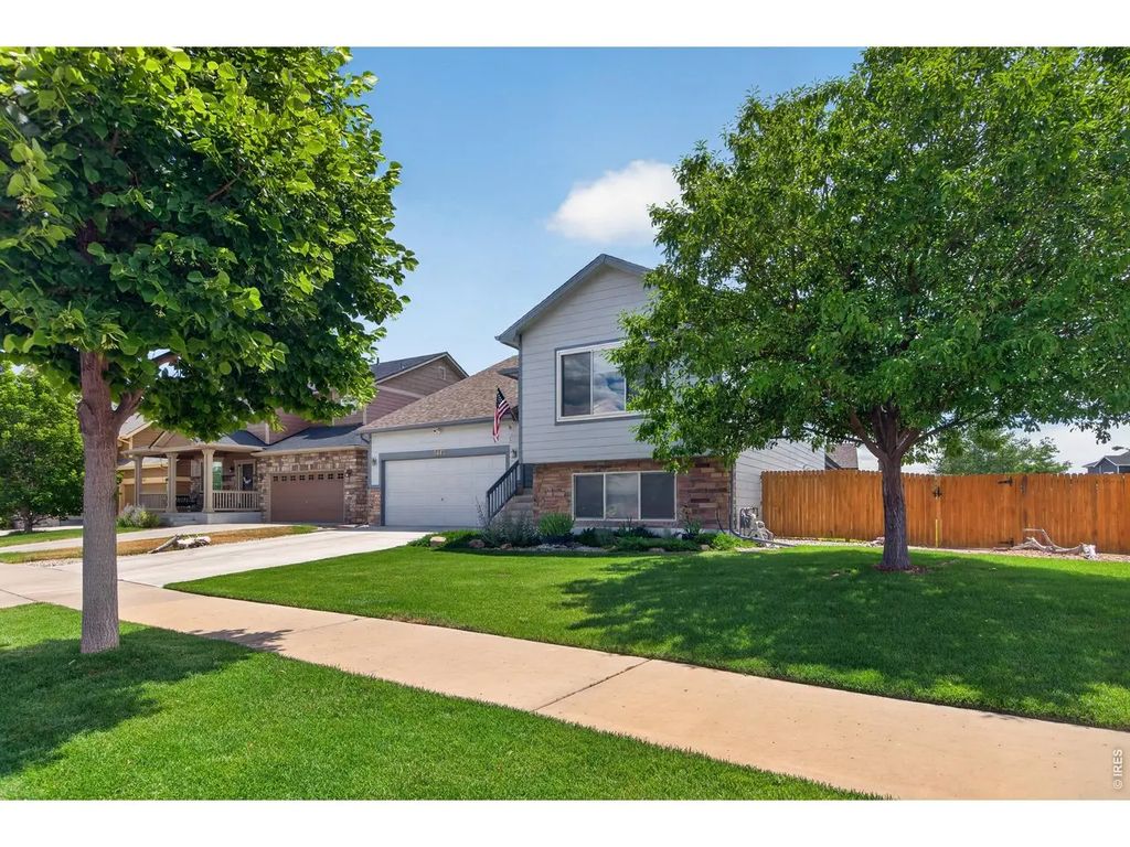 3445 Yule Trail Dr, Fort Collins