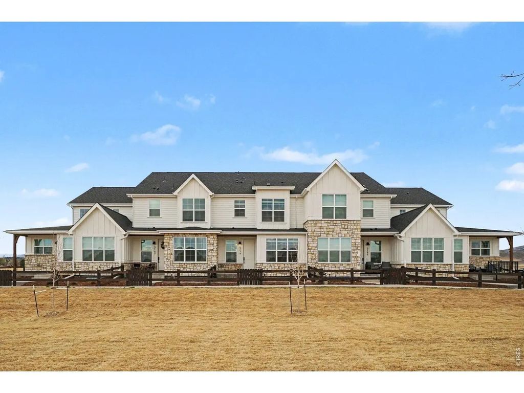 5174 Stonewall St, Loveland
