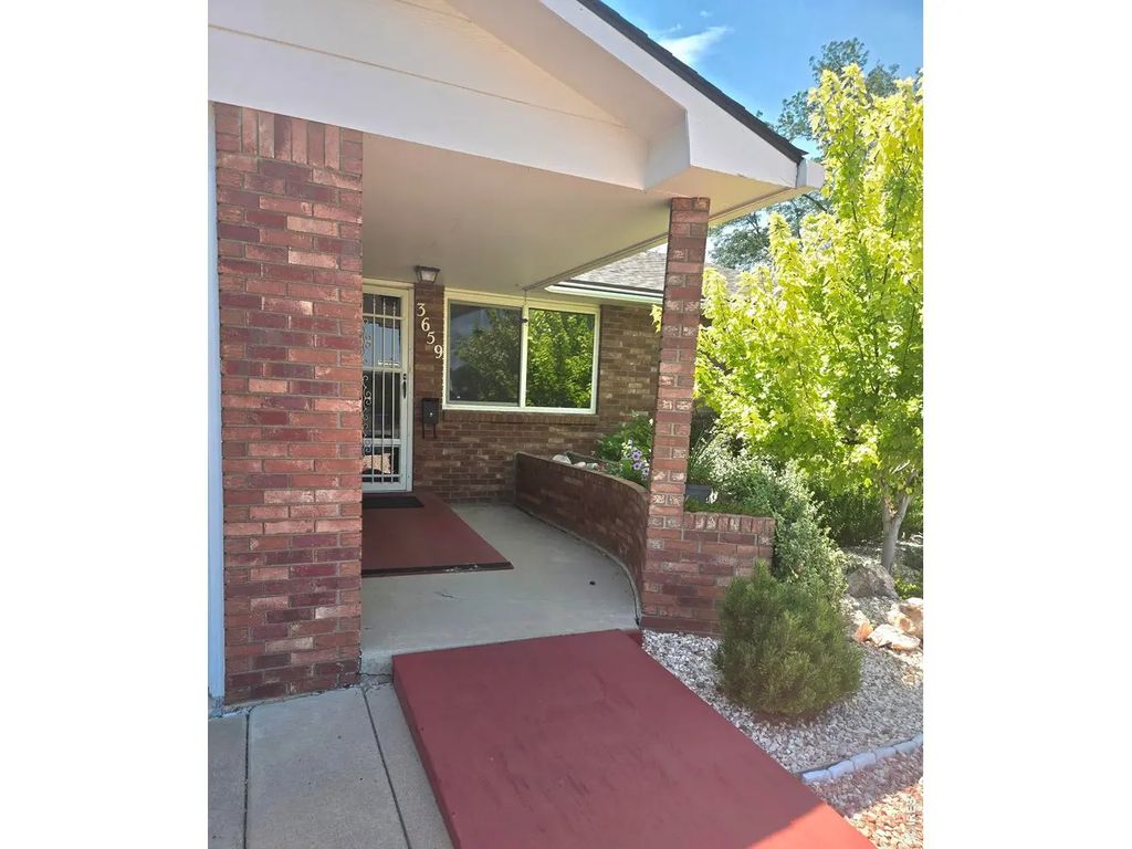 3659 Butternut Dr, Loveland