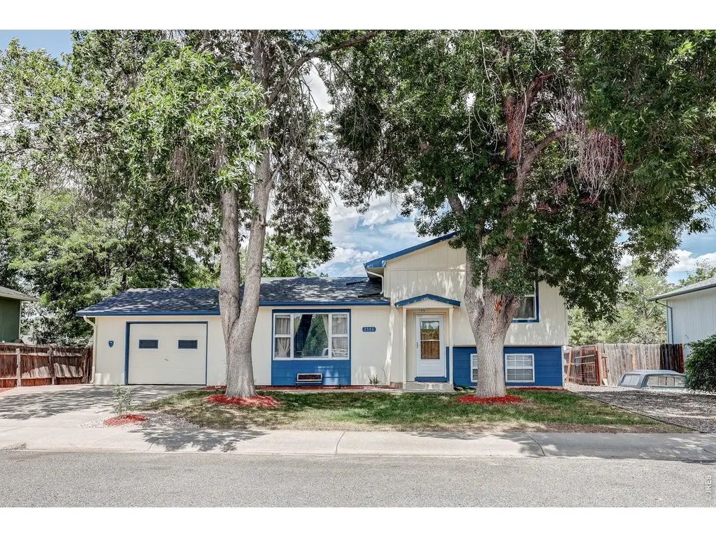 2904 Double Tree Dr, Fort Collins