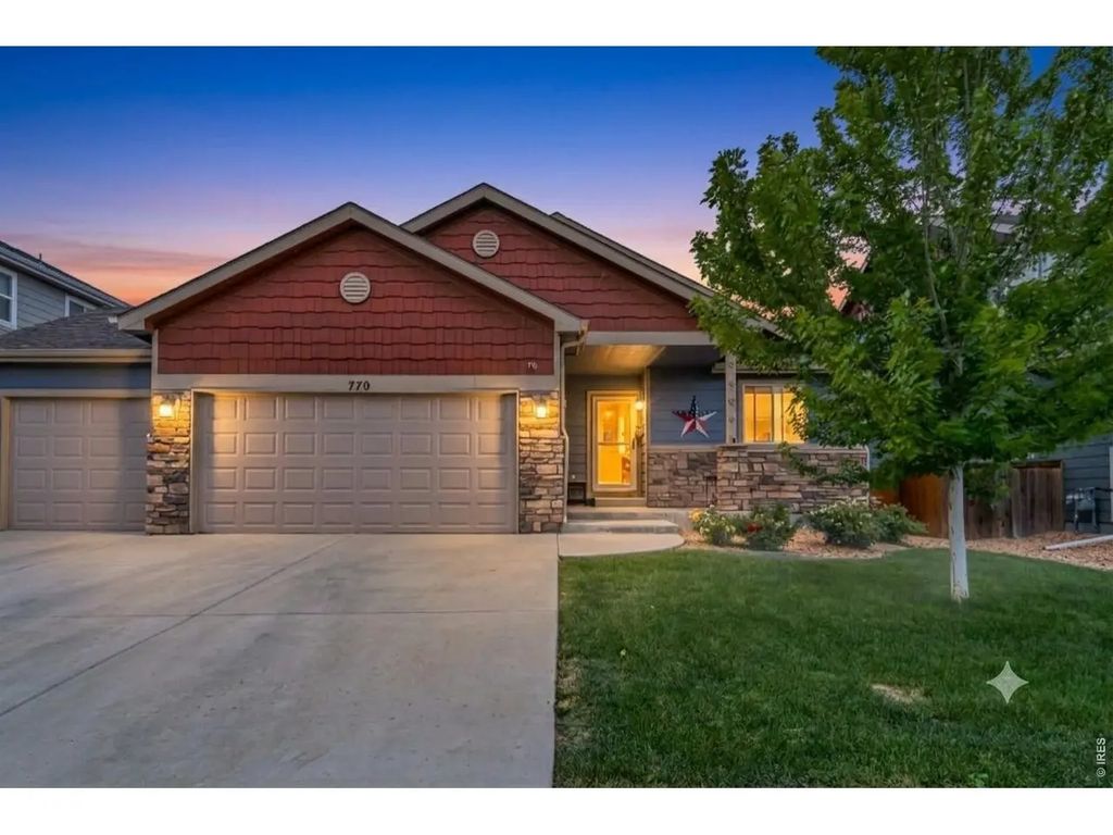 770 Grays Peak Ln, Berthoud