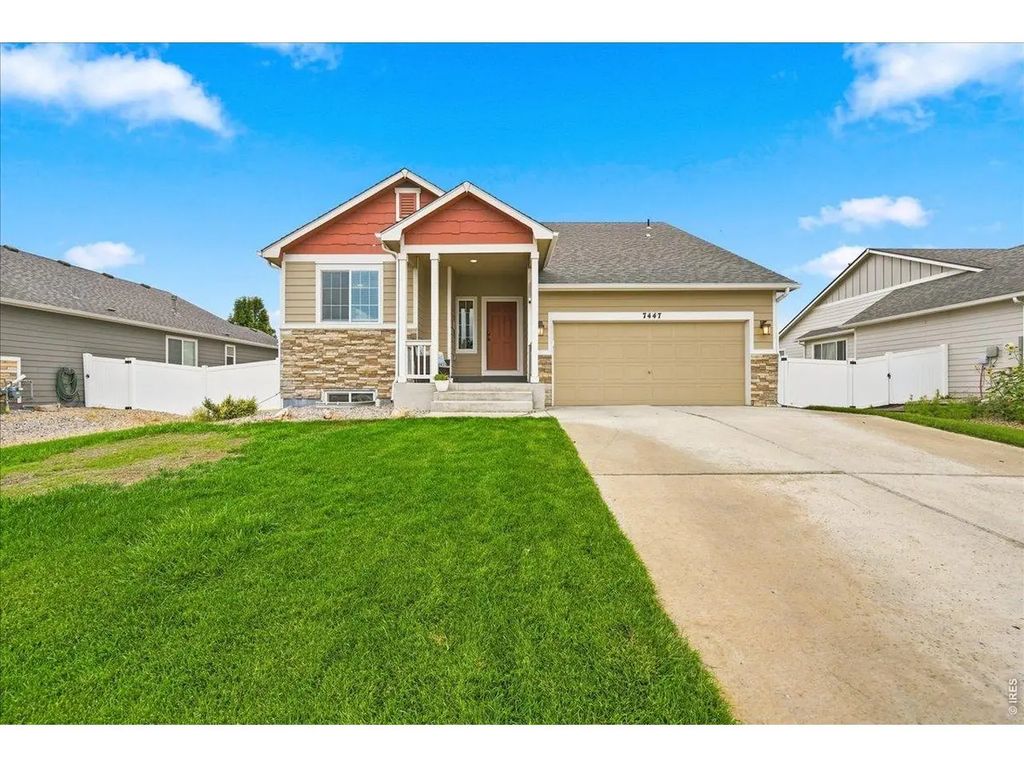 7447 Little Fox Ln, Wellington