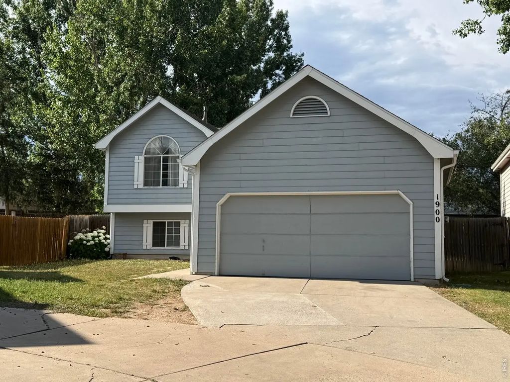 1900 Connecticut Dr, Fort Collins