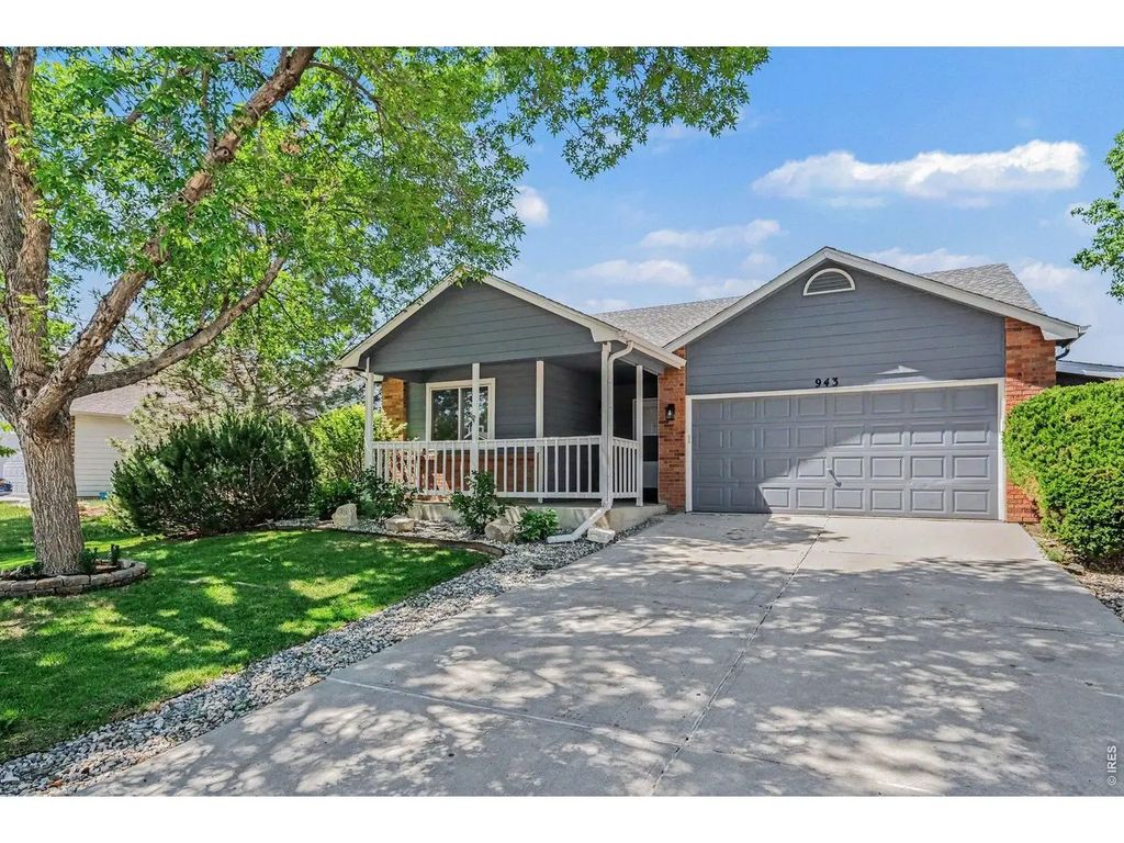 943 Eagle Dr, Loveland