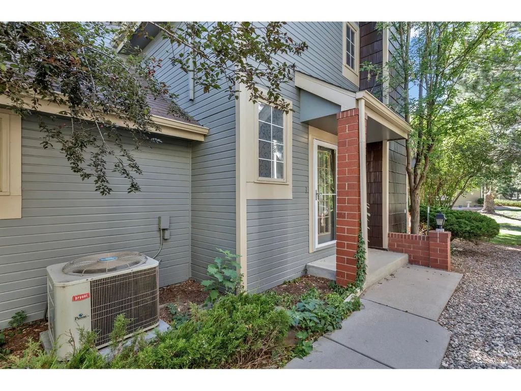 968 Richmond Dr 2, Fort Collins