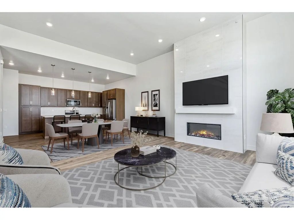 2978 Fleet Dr 2, Fort Collins