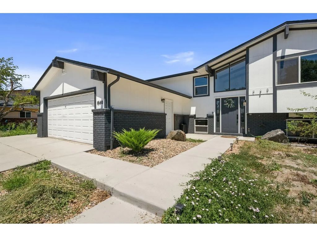 1640 Amherst Dr, Longmont
