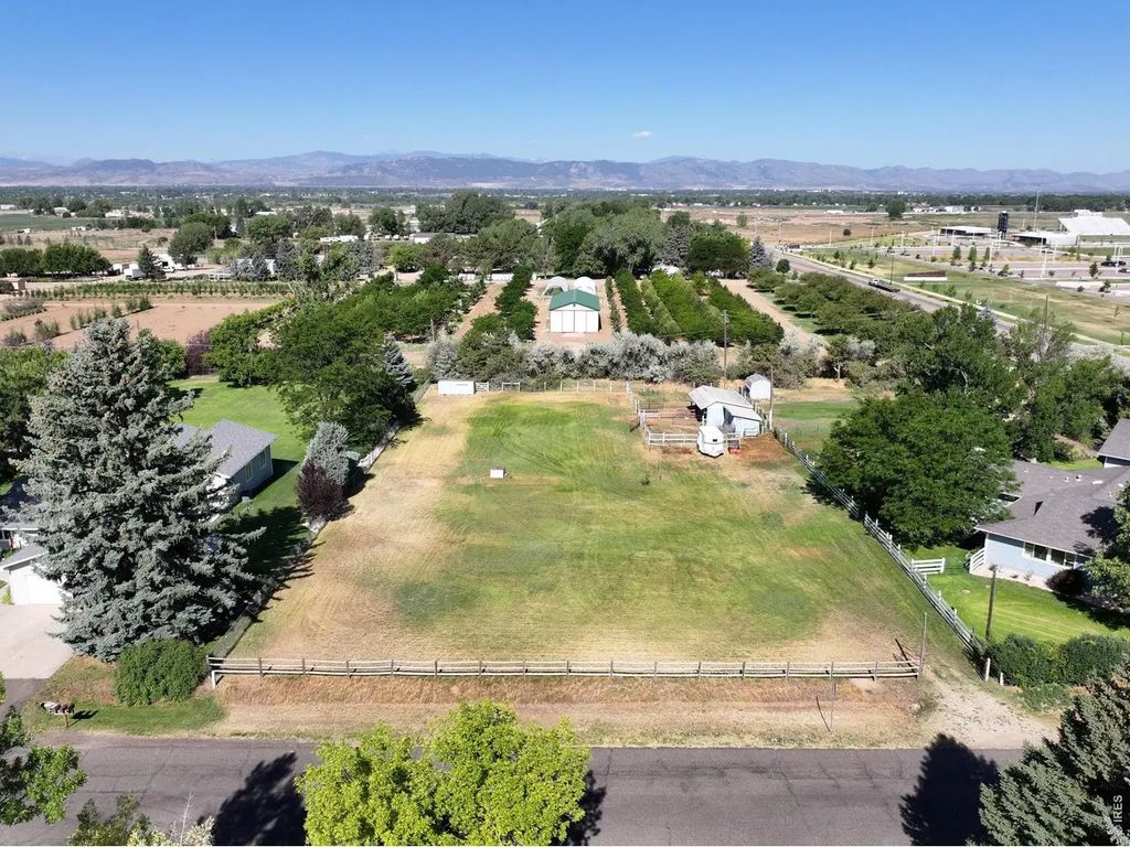 1609 Meadowaire Dr, Fort Collins