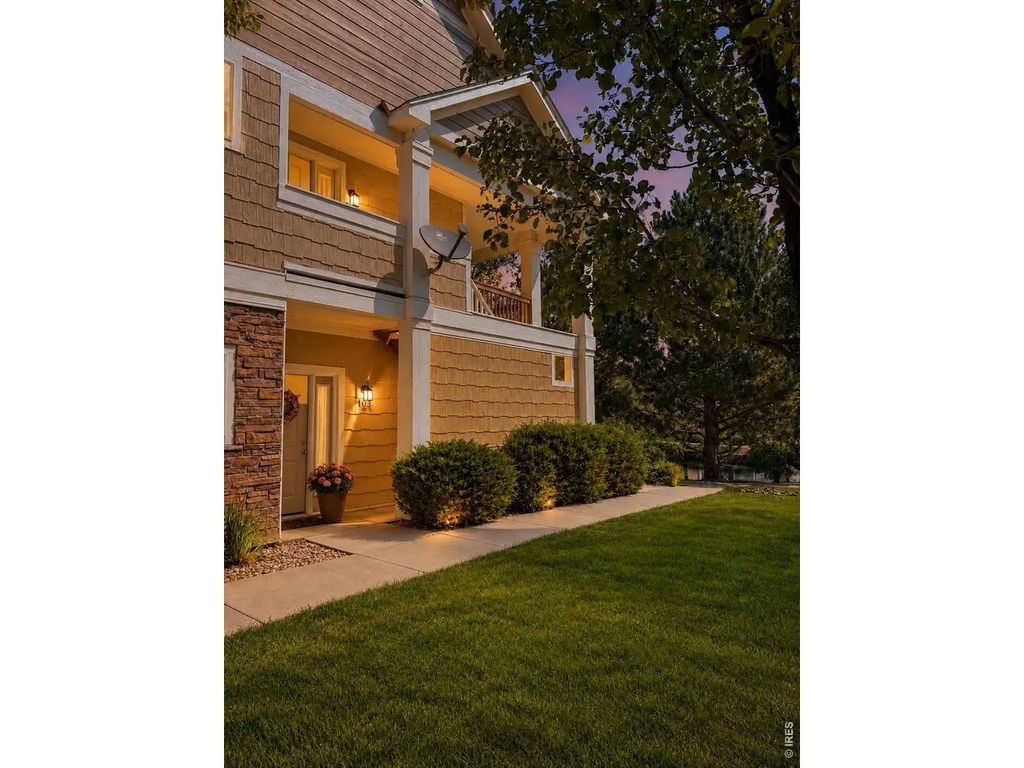4715 Hahns Peak Dr 103, Loveland