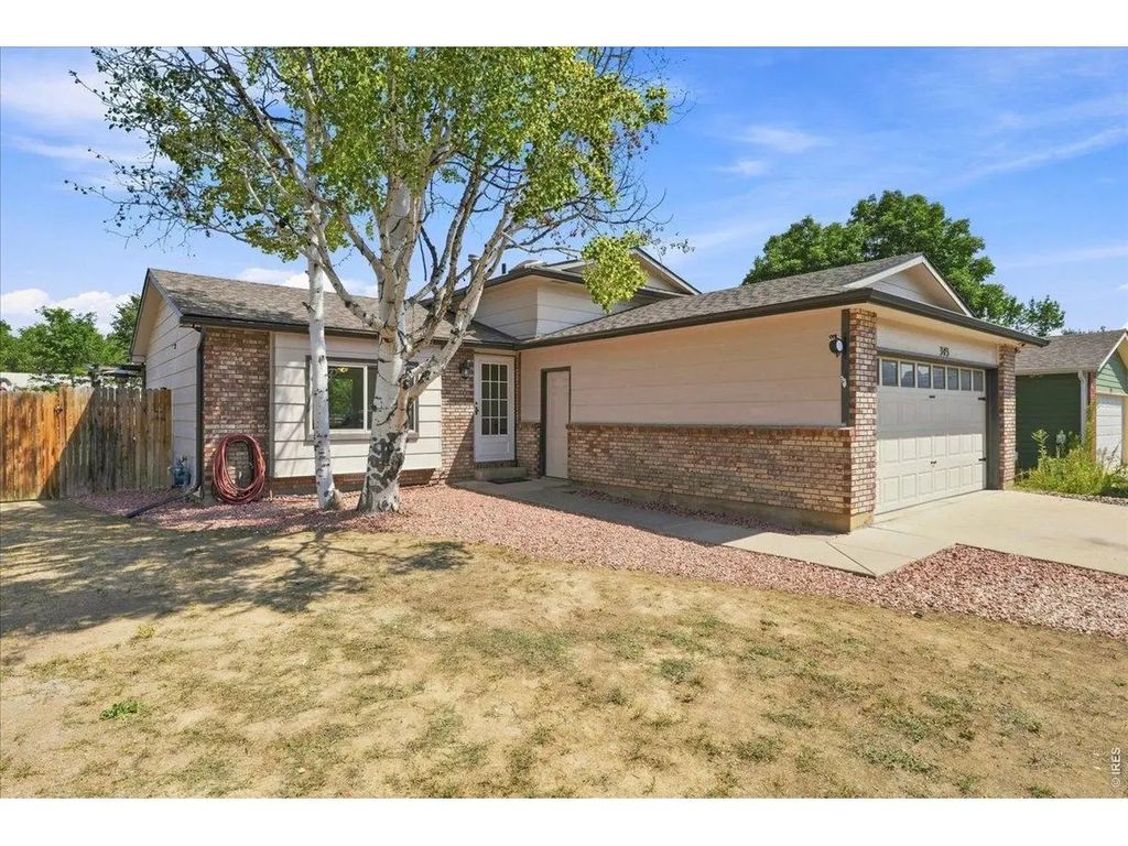 343 Hawthorn Dr, Loveland
