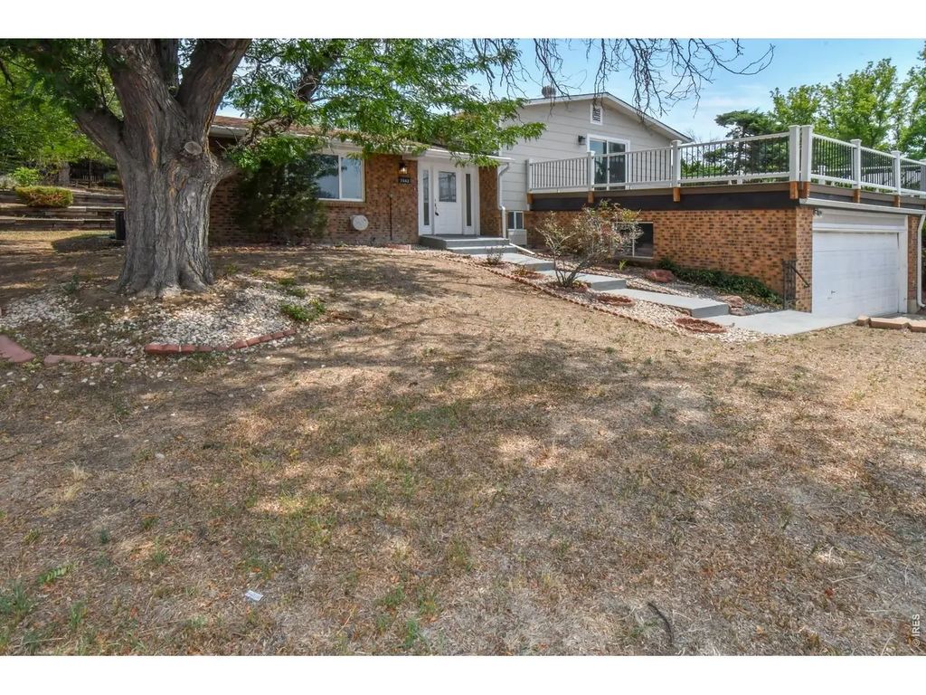 1442 Hilltop Dr, Longmont