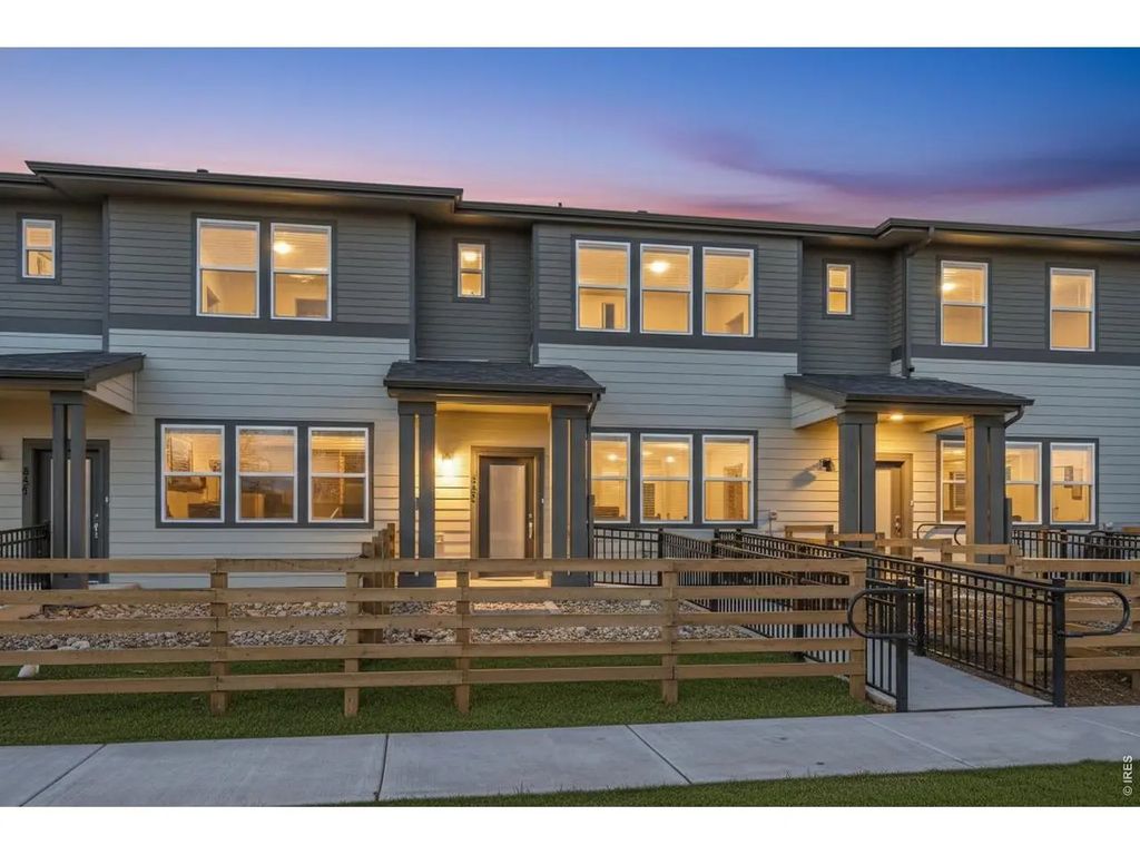 990 Nettle Ln, Fort Collins