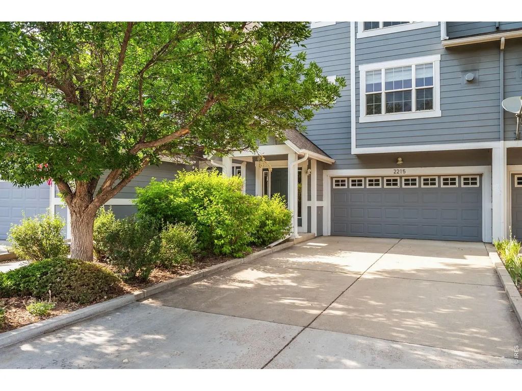 2215 Watersong Cir, Longmont