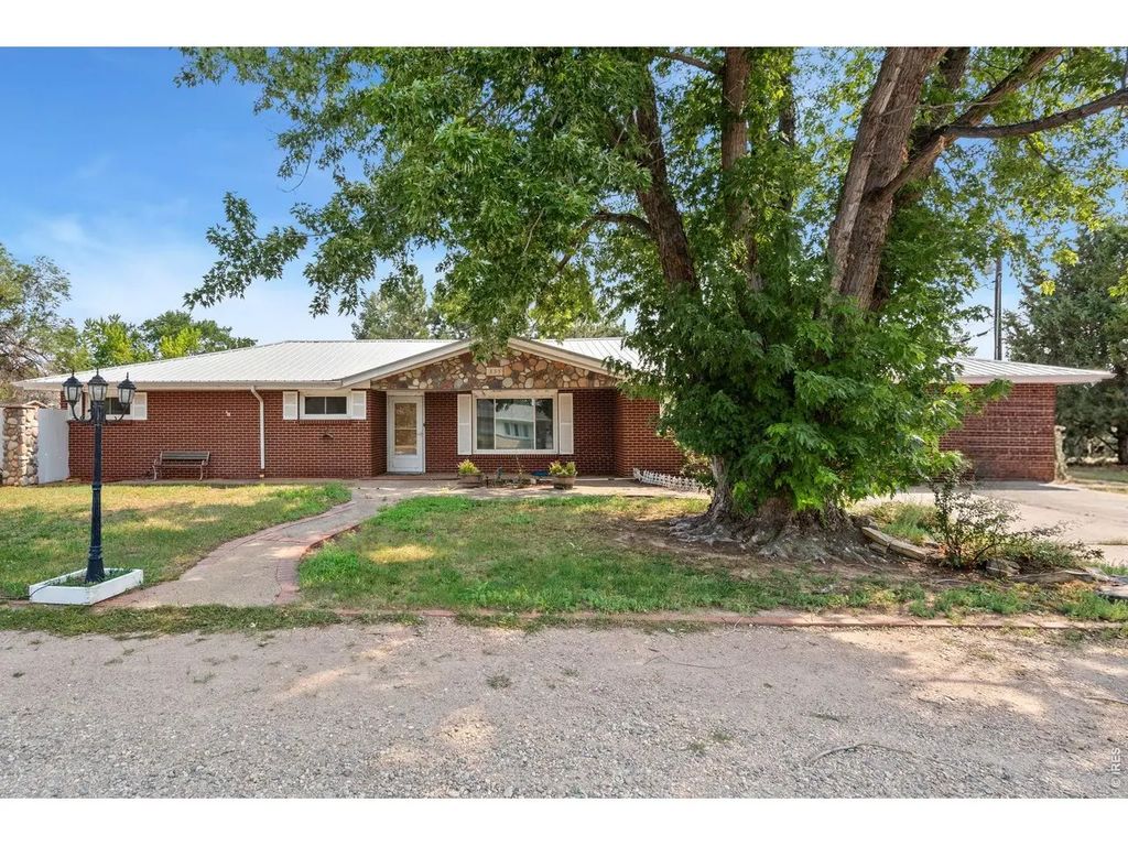 335 Mountain View Dr, Fort Collins