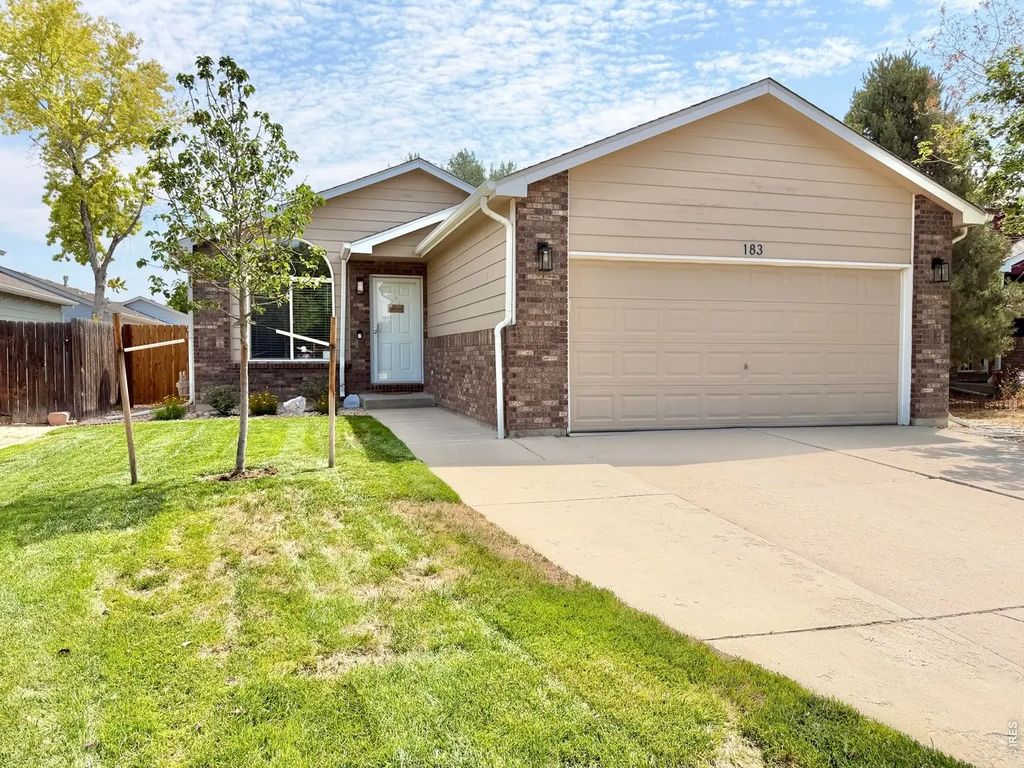 183 Calabria Dr, Windsor