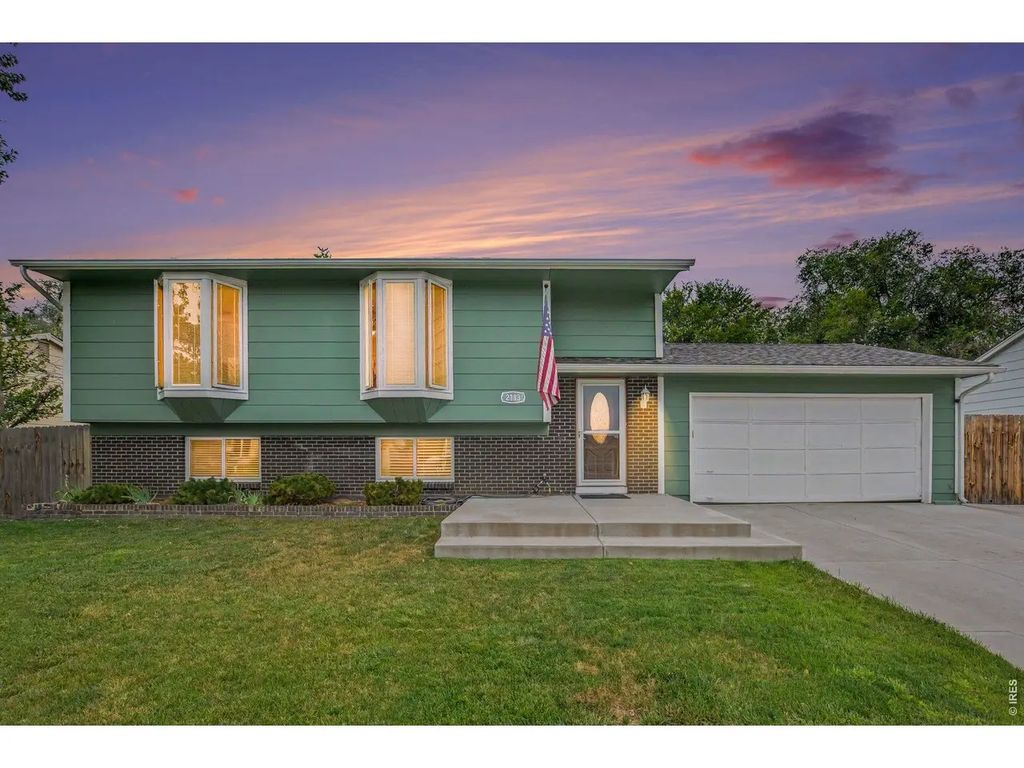 2113 Bowen St, Longmont