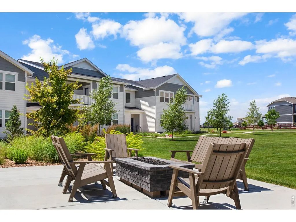 1805 Bounty Dr 6, Windsor