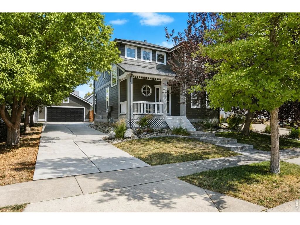 1414 Canal Dr, Windsor