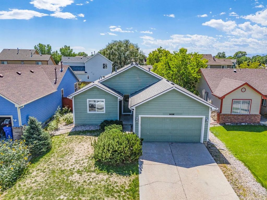 903 Waterglen Dr E, Fort Collins