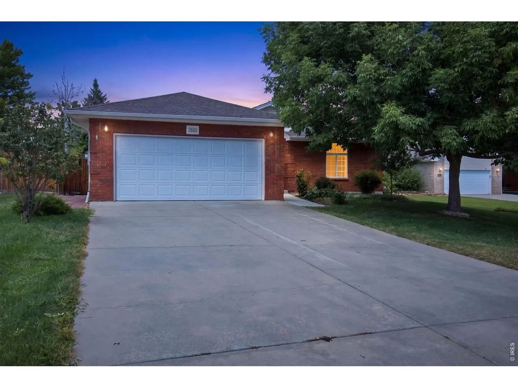 2636 Pheasant Dr, Longmont